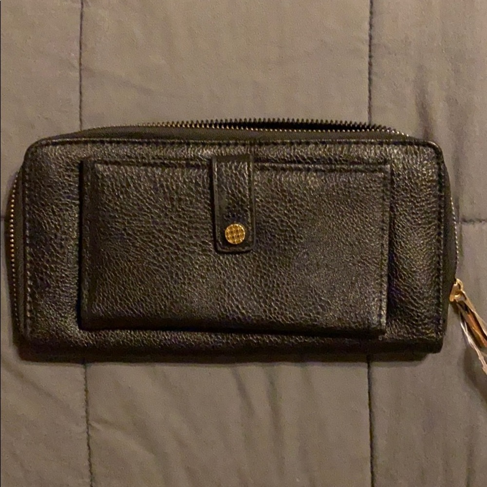 New Time and Tru Single Zip Around Wallet